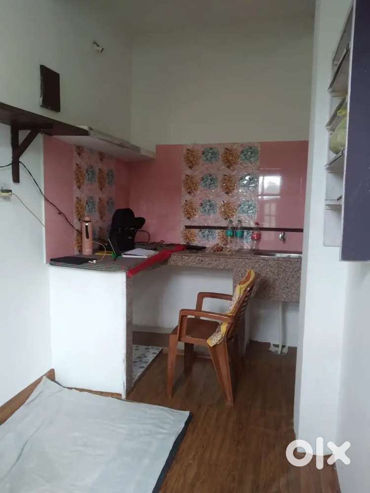 Single room set at solan 15 min walking distance from old busstand