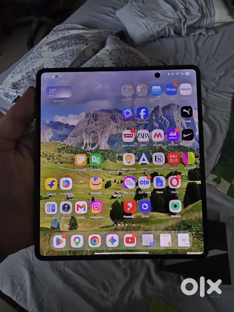 Tecno phantom v fold 5g phone