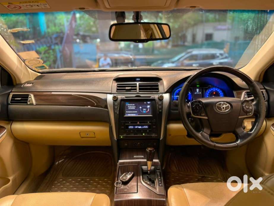 Toyota Camry Hybrid, 2015, Cng & Hybrids
