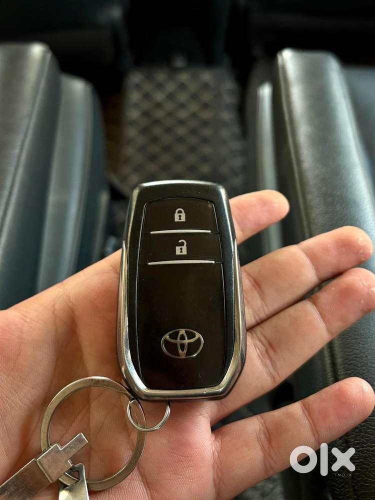 Toyota Innova Crysta 2020 Diesel Well Maintained