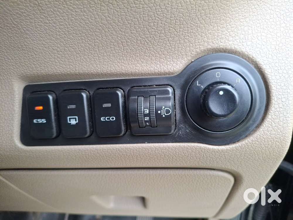 Mahindra Tuv 300 Plus P8, 2018, Diesel