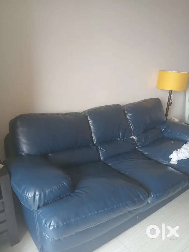 Sofa to be sold