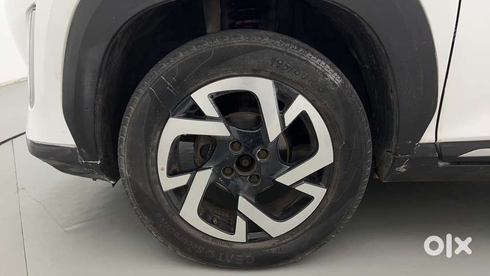 Nissan Magnite 1.0 Xv Turbo Cvt, 2022, Petrol