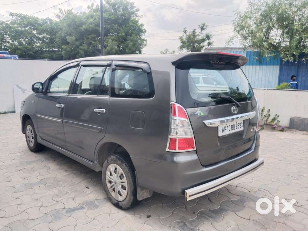 Toyota Innova 2.5 G (diesel) 7 Seater, 2012, Electric
