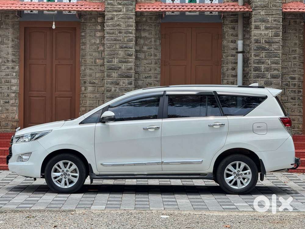 Toyota Innova Crysta 2.4 G Mt 7 Str, 2019, Diesel