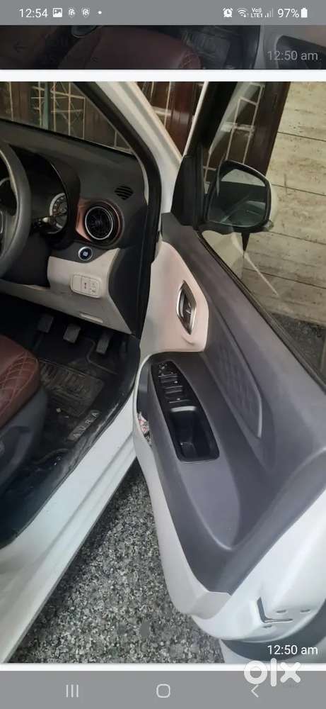 Hyundai Aura 2022 Sx Cng / Hybrids 22000 Km Driven