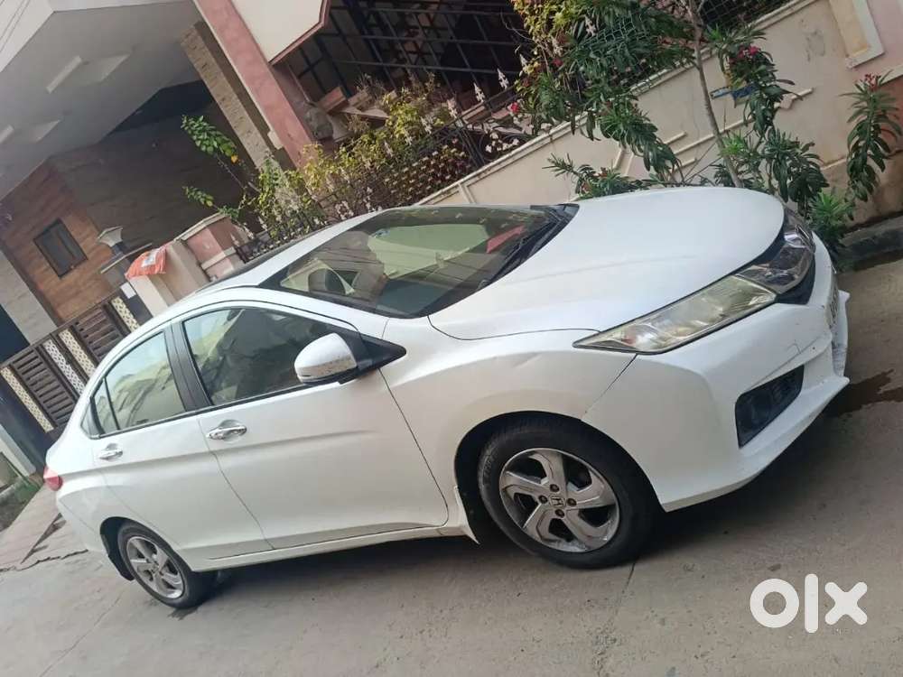 Doctor Used Vehicle Showroom Track