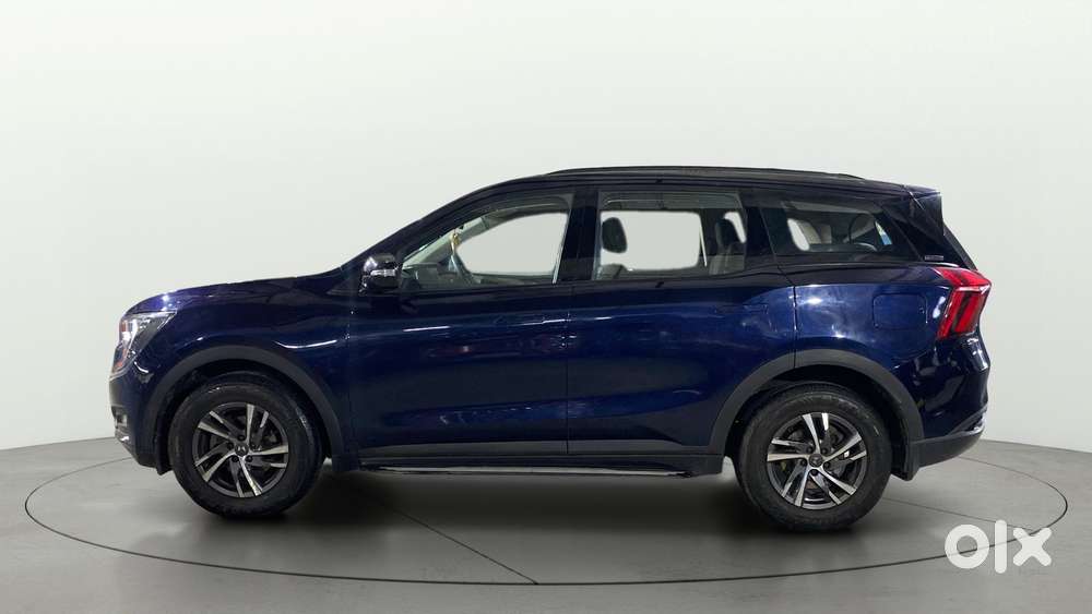 Mahindra Xuv700 2.0 Ax 5 Petrol Mt 7 Str, 2021, Petrol