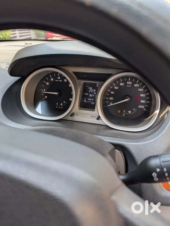 Tata Tiago Xz, 2016, Petrol