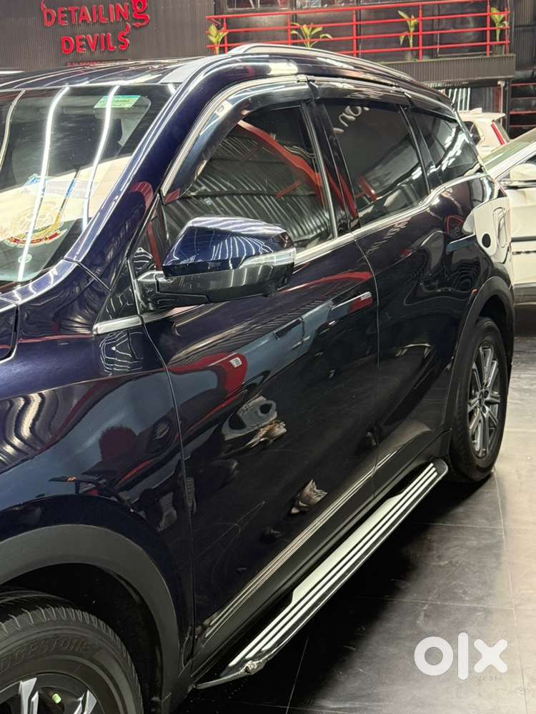 Diplomat Used Under Warranty Mahindra Xuv 700