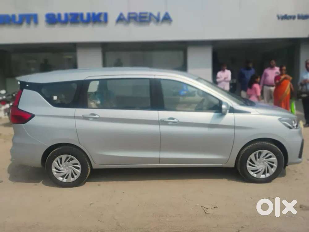 Maruti Suzuki Ertiga 2025 Cng & Hybrids 4200 Km Driven