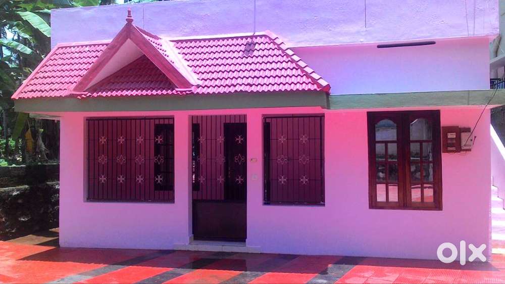 5.5 Cent Land with old House for Sale