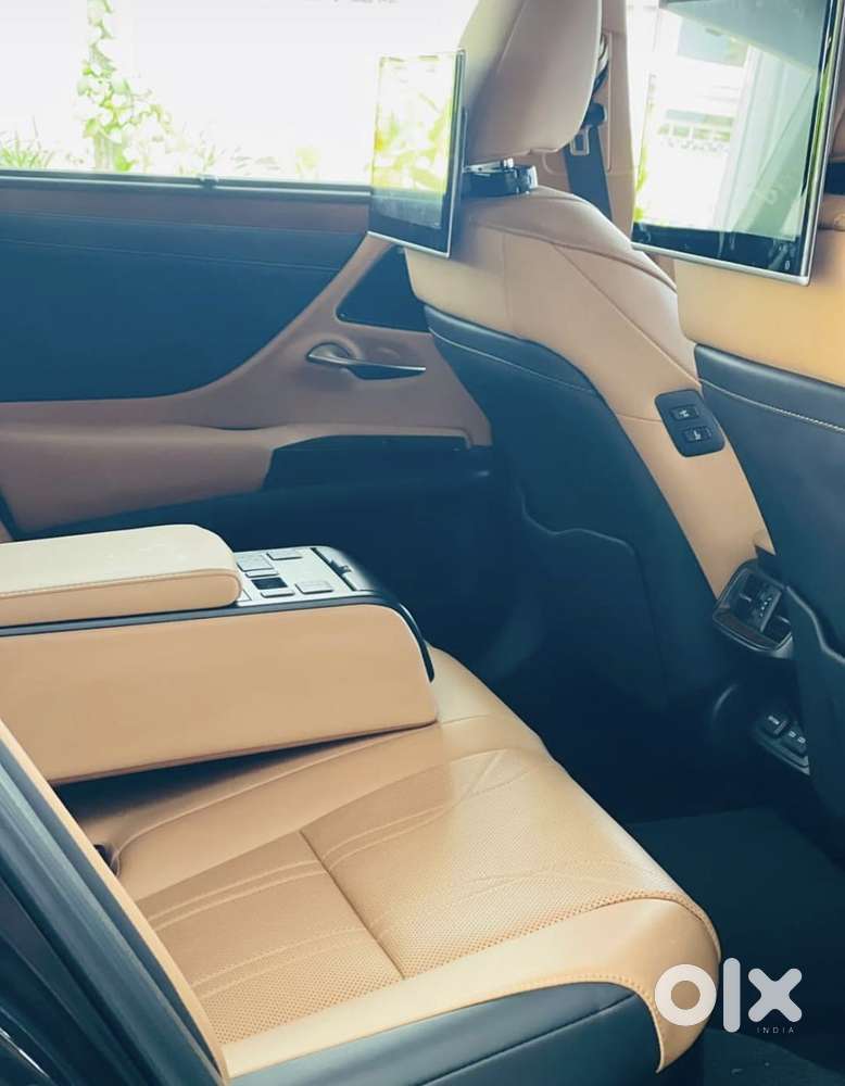 Lexus Es 300h Luxury, 2023, Petrol