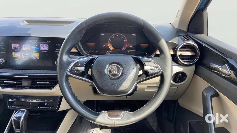 Skoda Slavia 1.0 Tsi Style At, 2022, Petrol