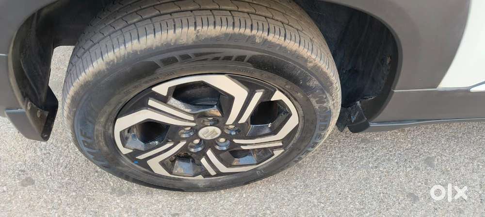 Maruti Suzuki Brezza Zxi S-cng, 2024, Cng & Hybrids