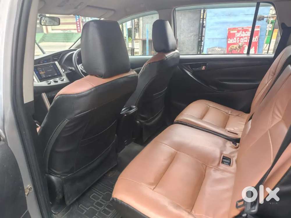 Toyota Innova Crysta G 8 2019