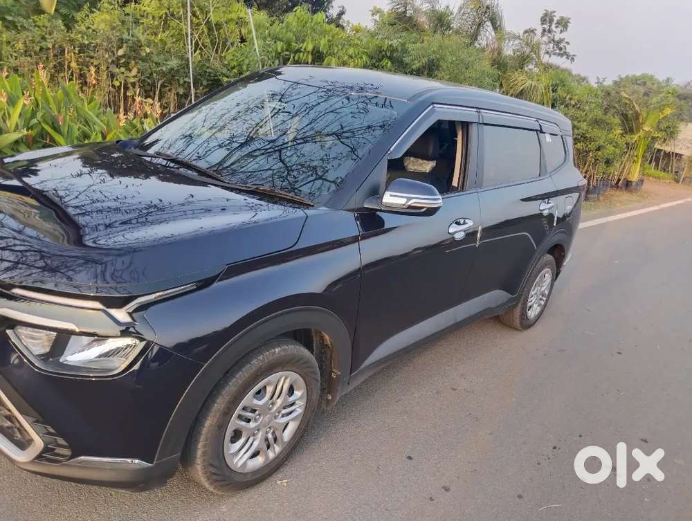 Kia Carens 2025 Petrol 14000 Km Driven