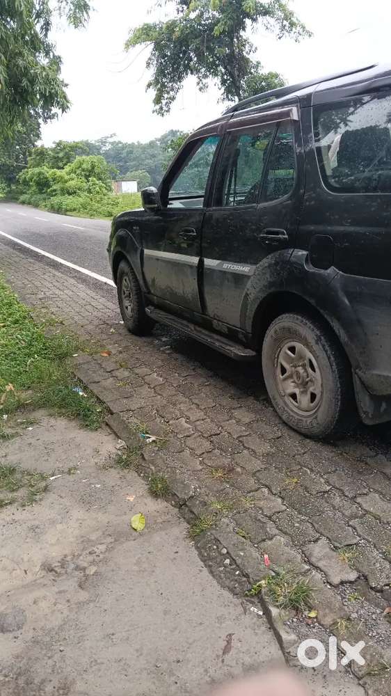 Tata Safari Storme 2013 Diesel 144000 Km Driven