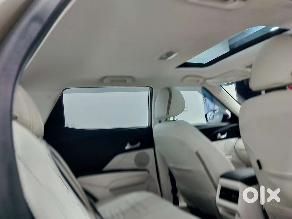Mahindra Xuv 3xo Ax5 Pm At, 2024, Petrol