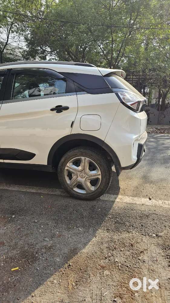 Tata Nexon 2022 Sunroof Manual Diesel Well Maintained