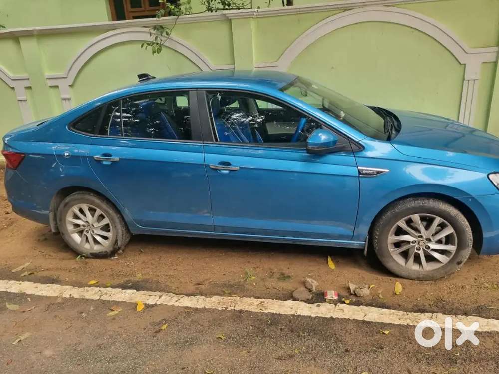 Skoda Slavia 1.0 Tsi  (2023)