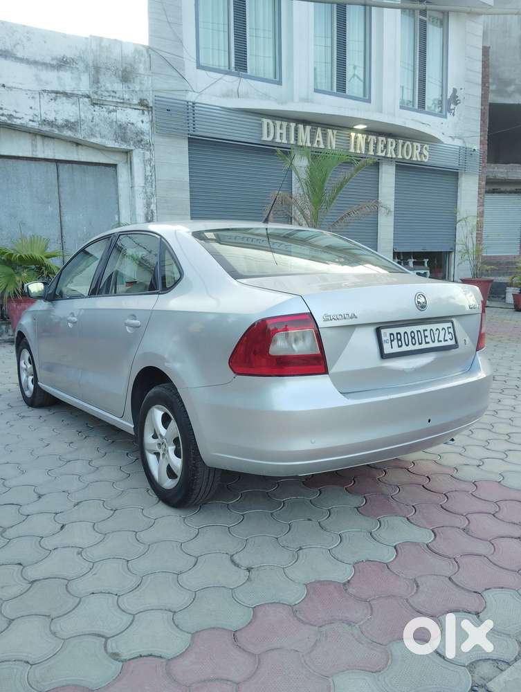 Skoda Rapid 2013-2016 1.5 Tdi At Ambition With Alloy Wheel, 2015, Di..
