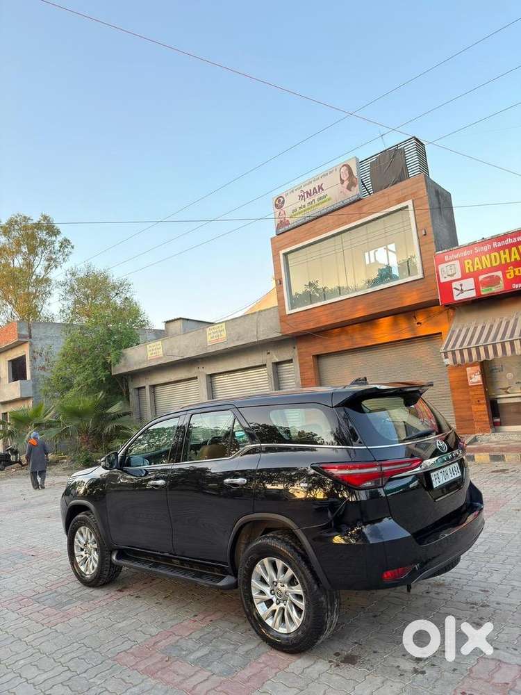 Toyota Fortuner 2024 Diesel Well Maintained