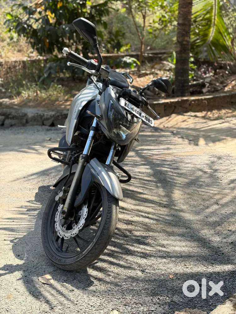 Apache RTR 200 4v - Motorcycles in Thankalam, Kothamangalam - 1832591606
