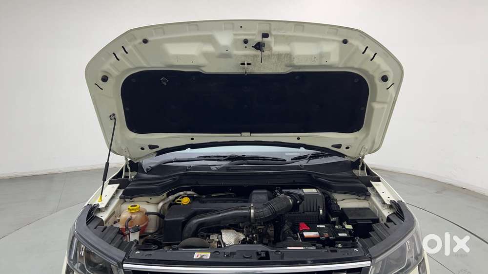 Mahindra Xuv300 W8 Diesel, 2023, Diesel