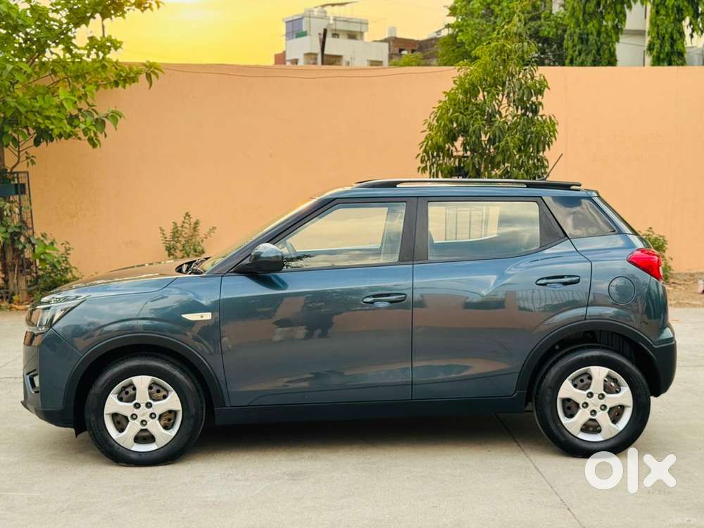 Mahindra Xuv300 1.2 W8 Amt Petrol, 2022, Petrol