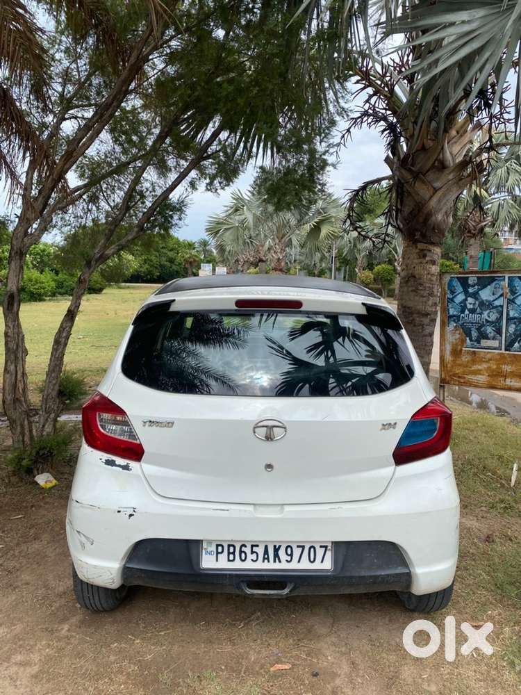 Tata Tiago Petrol 2017