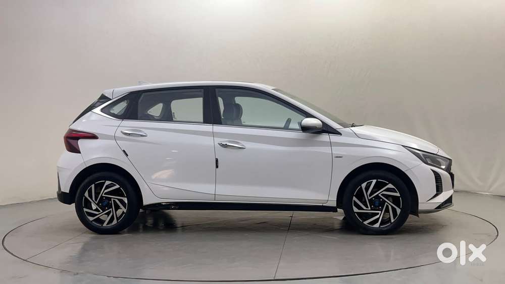 Hyundai New I20 1.2 Asta (o) Ivt, 2023, Petrol