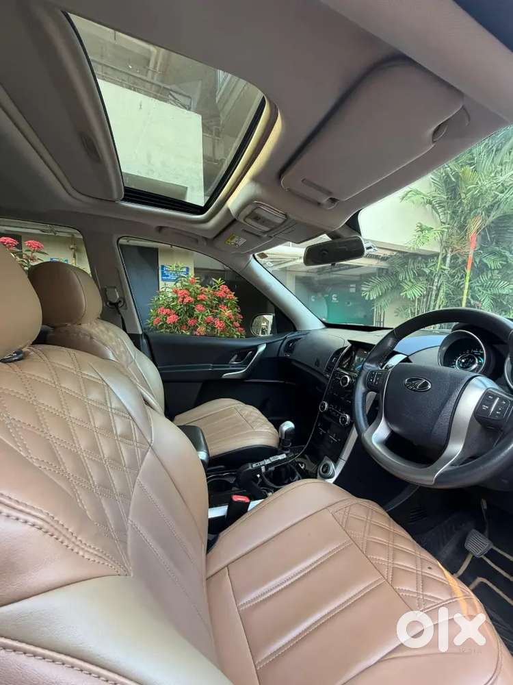 Mahindra Xuv500 W9 Diesel Manual Single Owner Sunroof 2018 Model