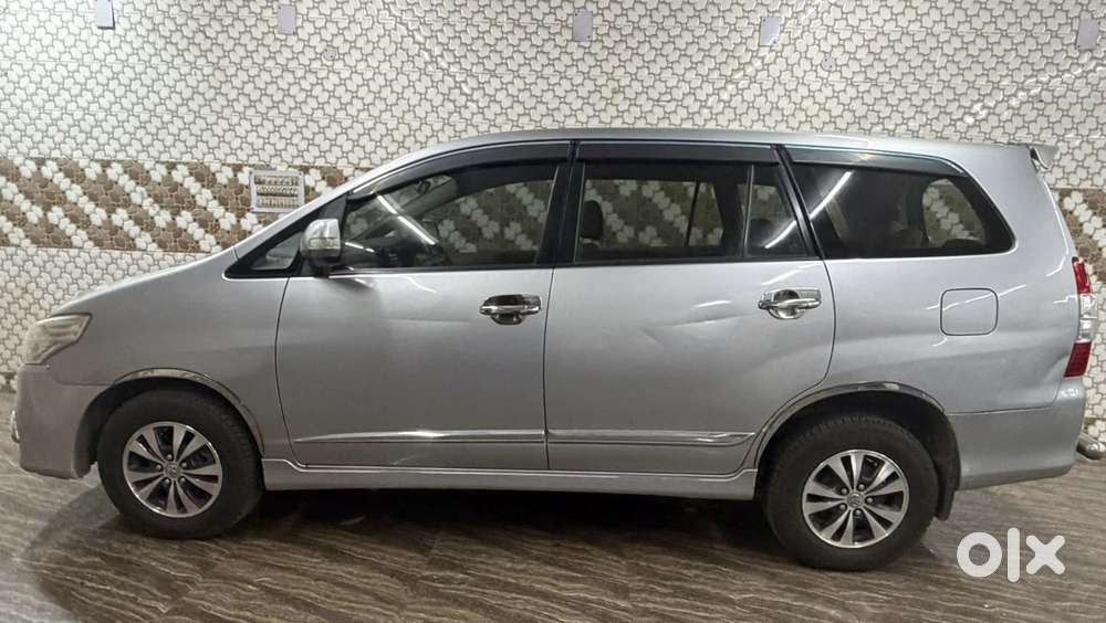 Toyota Innova 2.5 Vx 7 Str Bs-iii, 2015, Diesel
