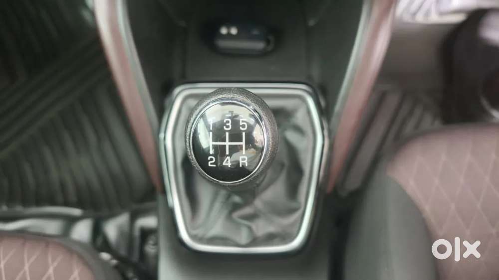 Maruti Suzuki Grand Vitara, 2024, Petrol