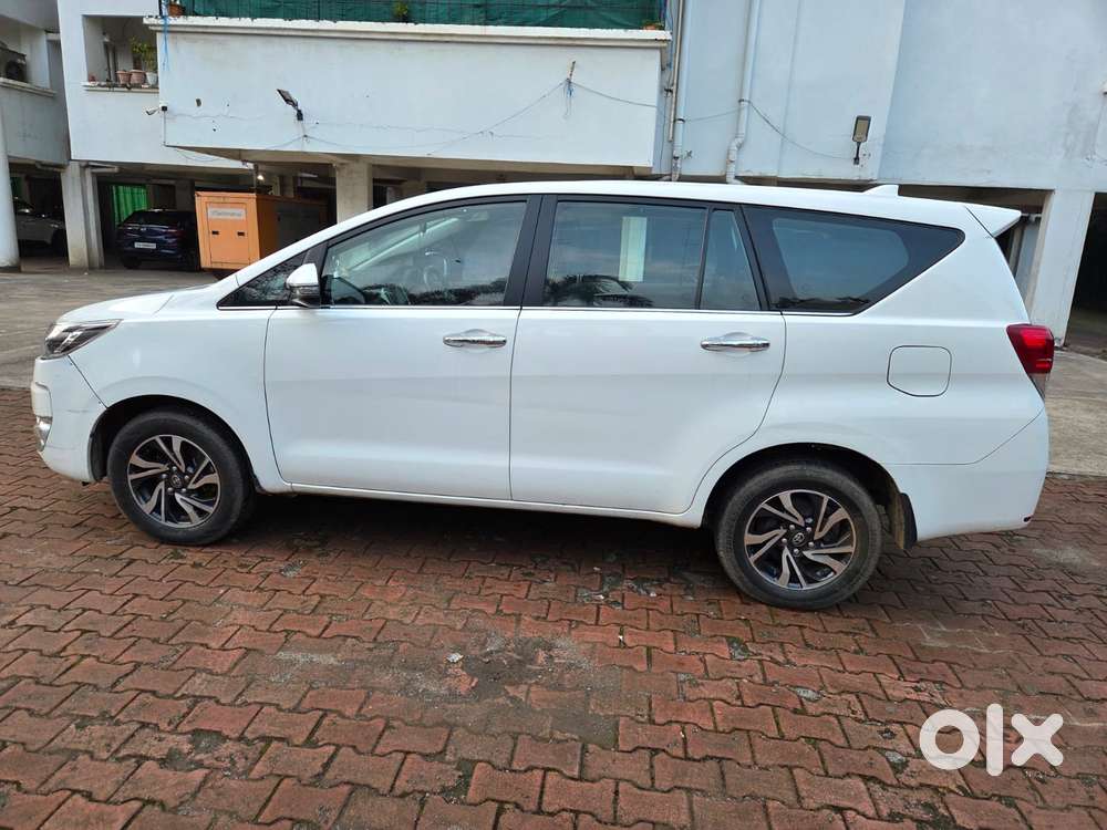 Toyota Innova Crysta 2.4 V, 2024, Diesel