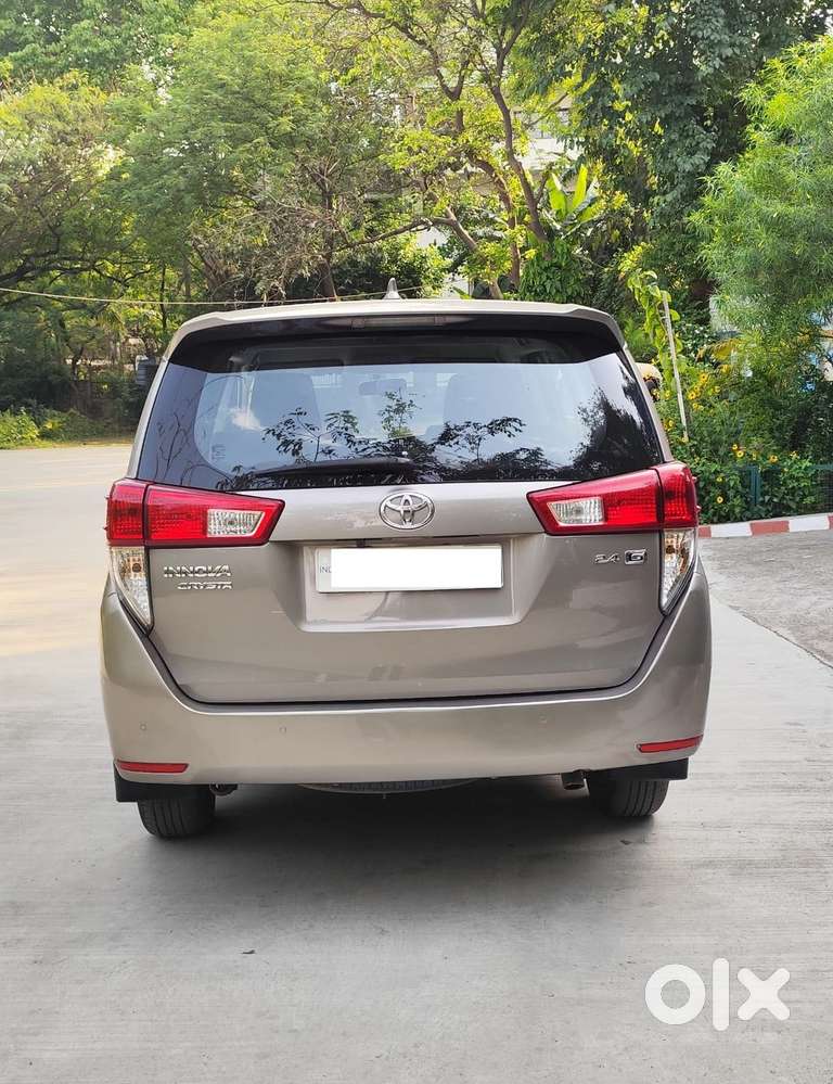 Toyota Innova Crysta, 2022