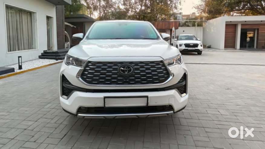 Toyota Innova Hycross 2.0 Zx Hybrid 7 Str, 2024, Electric