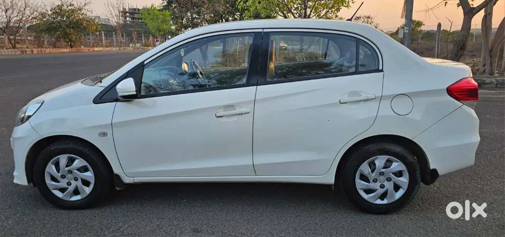 Honda Amaze 2015 Diesel Well Maintained