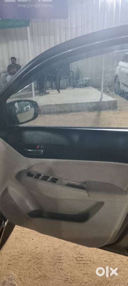 Maruti Suzuki Swift Dzire Vxi Regal Limited Edition Mt, 2022, Petrol