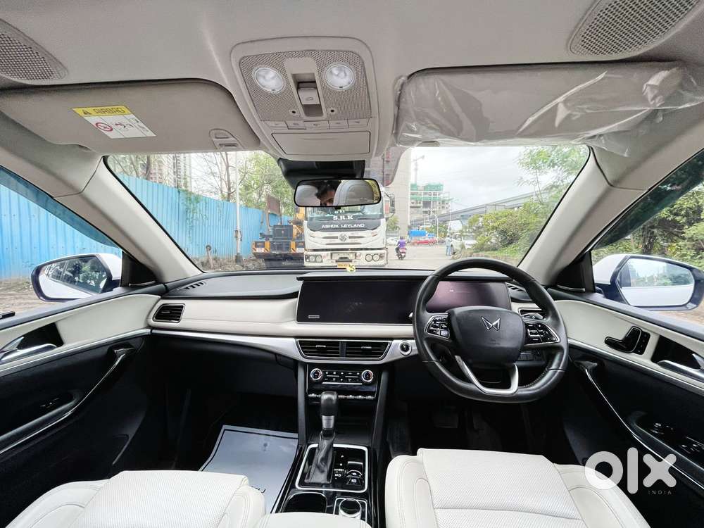 Mahindra Xuv700 2.2 Ax 7 Diesel At Luxury Pack Str, 2024, Diesel