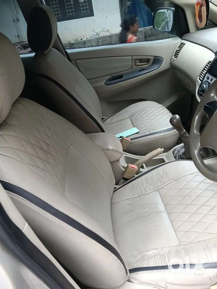 Toyota Innova 2011 Diesel 290000 Km Driven