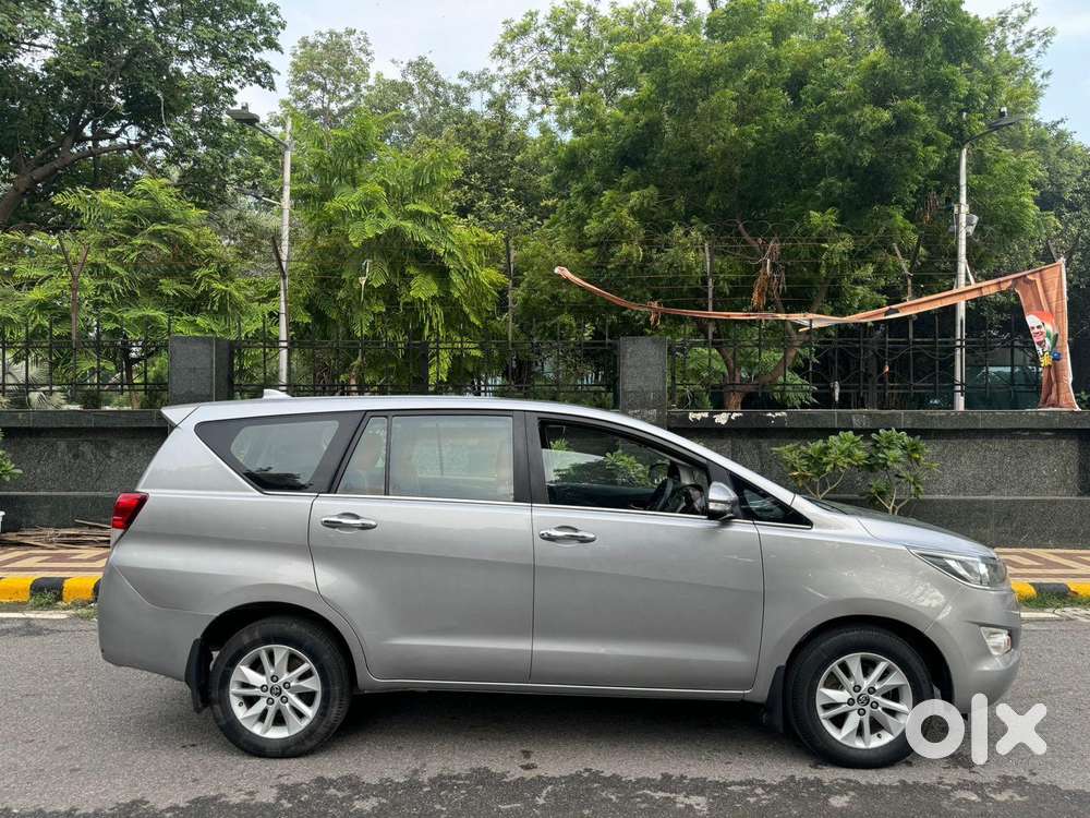 Toyota Innova Crysta