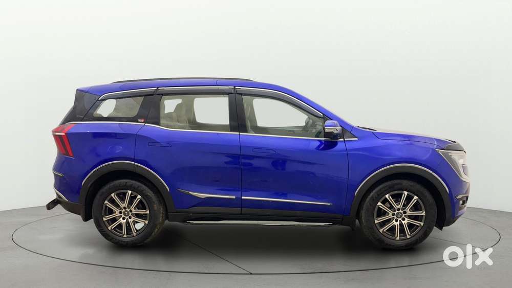 Mahindra Xuv700 2.0 Ax 7 Petrol Mt Str, 2021, Petrol