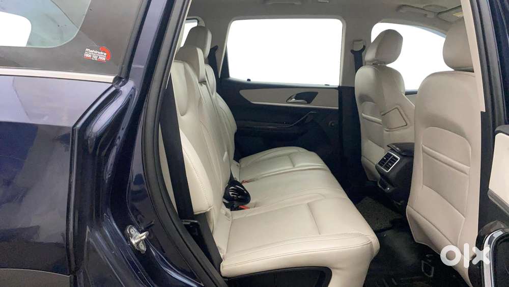 Mahindra Xuv700 2.2 Ax 7 Diesel At Luxury Pack Str, 2022, Diesel