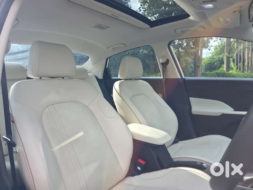 Hyundai Verna 1.5 Sx (o) Ivt, 2024, Petrol