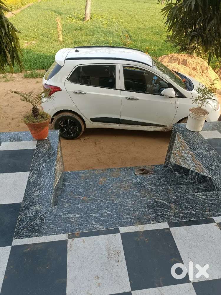 Hyundai Grand I10 Push Button Start 2013 Diesel  Well Maintained