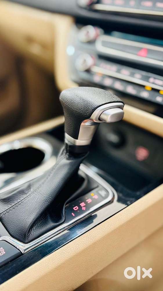 Kia Carnival 2022 Diesel Well Maintained