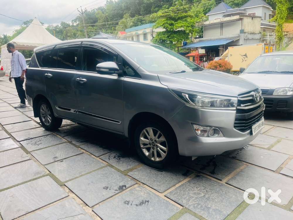 Toyota Innova Crysta 2016