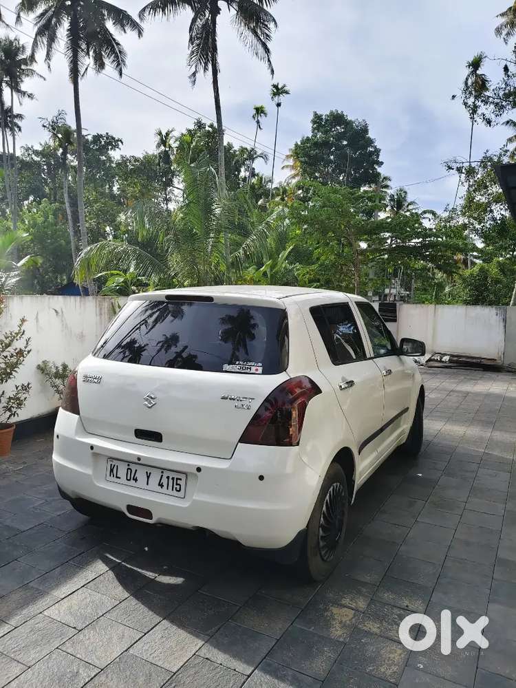 Maruti Suzuki Swift 2009 Petrol